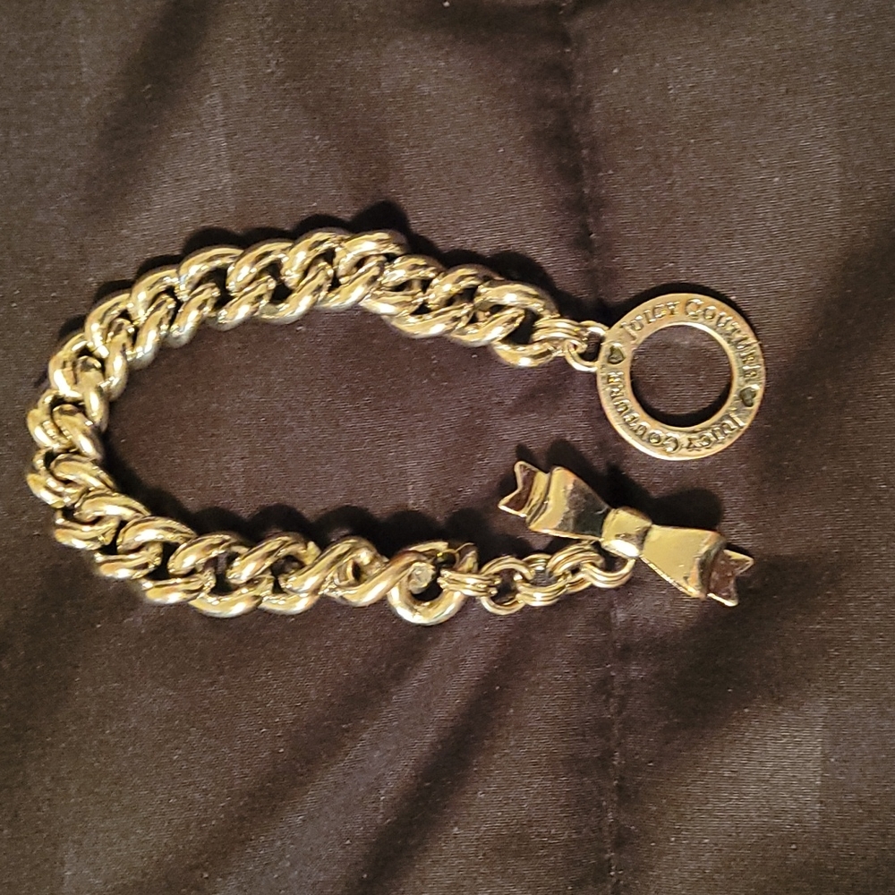 Stainless steel bow toggle bracelet